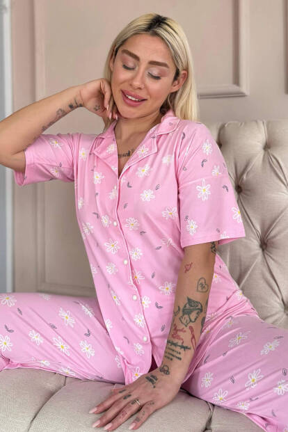 Açık Pembe Soft Daisy Desenli Bambu Önden Düğmeli Kısa Kol Pijama Takımı - Pijamaevi