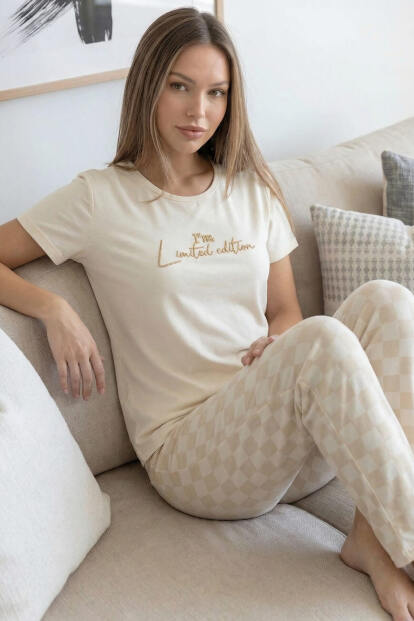 Ekru Edition Desenli Bambu Kısa Kol Kadın Pijama Takımı - Pijamaevi