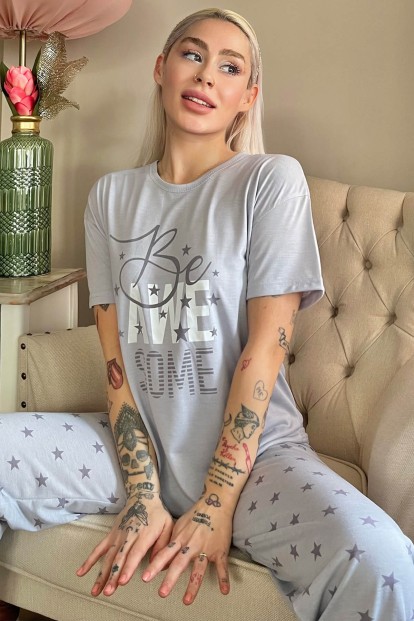 Gri Awesome Baskılı Örme Kısa Kollu Kadın Pijama Takımı - Pijamaevi