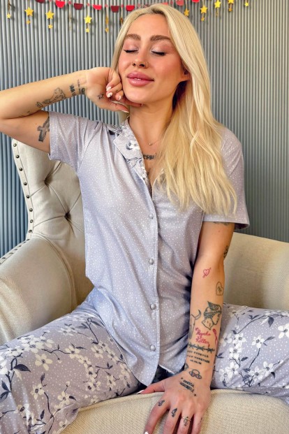 Gri Florado Exclusive Önden Düğmeli Kısa Kollu Kadın Pijama Takımı - Pijamaevi