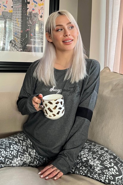 Gri Grace Desenli Yumoş Örme Pijama Takımı - Pijamaevi
