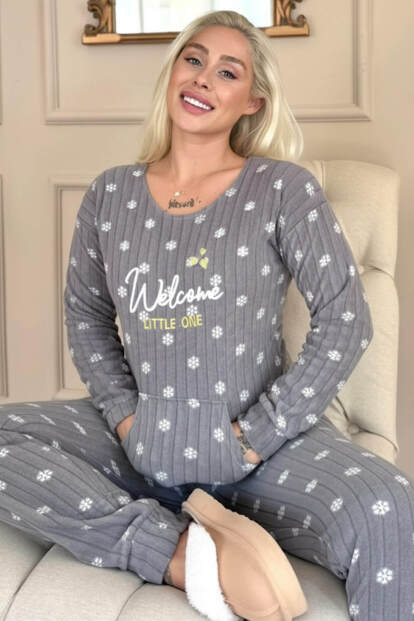 Gri Welcome Desenli Kanguru Cepli Peluş Polar Pijama Takımı - Pijamaevi