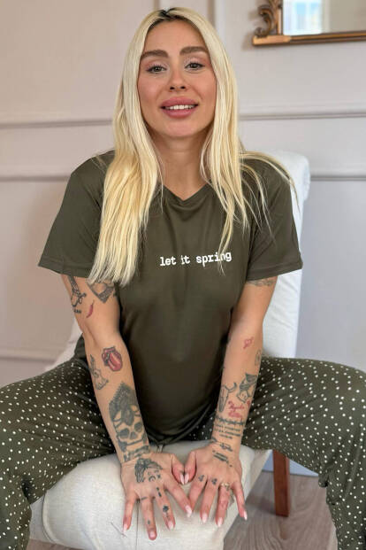 Haki Let It Spring Desenli Bambu Kısa Kol Kadın Pijama Takımı - Pijamaevi