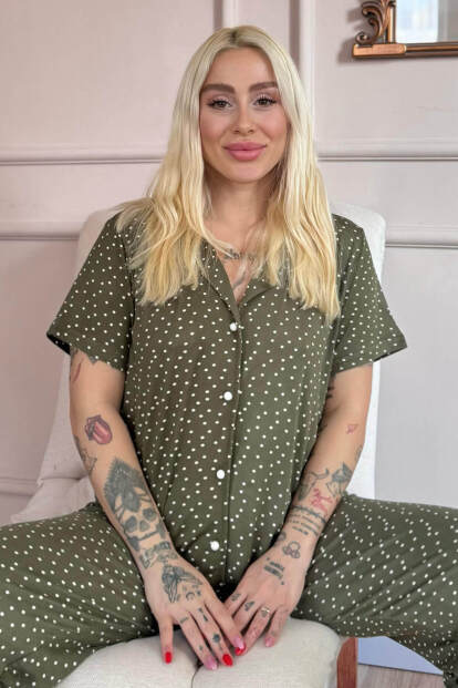 Haki Royal Dots Desenli Bambu Önden Düğmeli Kısa Kol Pijama Takımı - Pijamaevi