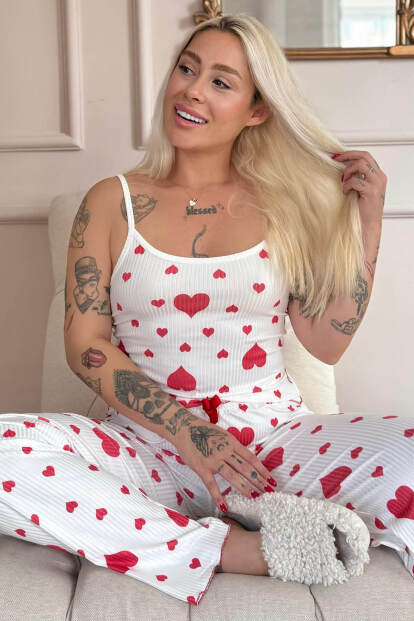 Kırmızı Amour Desenli Örme Askılı Kadın Pijama Takımı - Pijamaevi