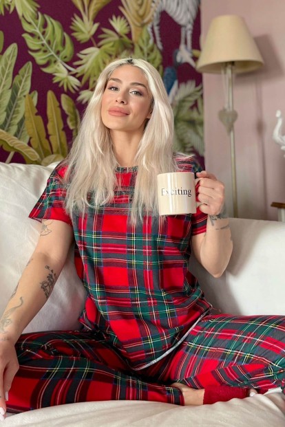 Kırmızı Plaid Baskılı Kısa Kollu Kadın Pijama Takımı - Pijamaevi