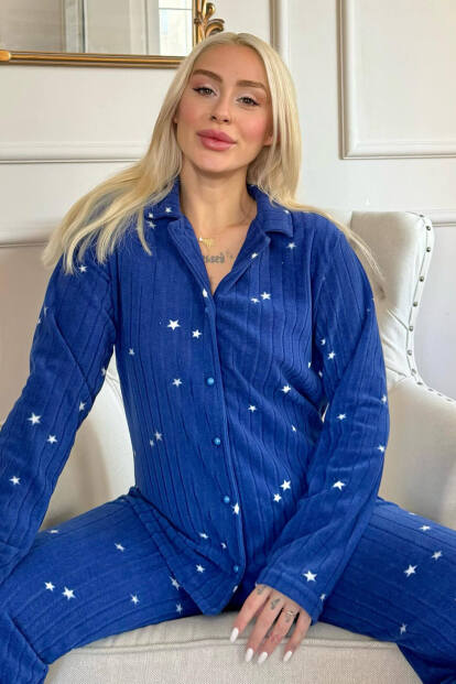 Lacivert Lune Desenli Önden Düğmeli Peluş Polar Pijama Takımı - Pijamaevi