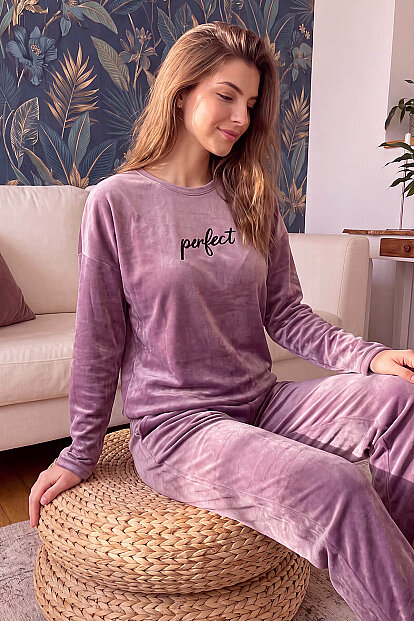Lila Perfect Desenli Exclusive Kadife Kadın Pijama Takımı  - Pijamaevi
