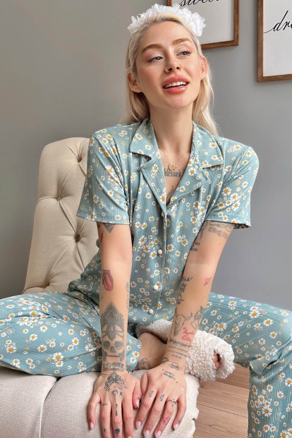 Mini Papatya Desenli Örme Önden Düğmeli Kısa Kol Kadın Pijama - Pijamaevi