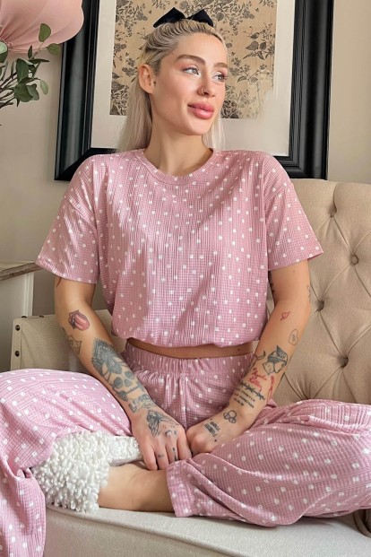 Pembe Point Desenli Örme Crop Kısa Kol Kadın Pijama Takımı - Pijamaevi