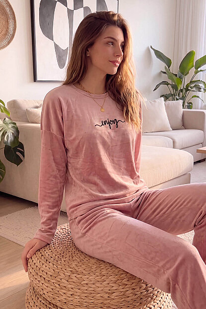 Pudra Enjoy Desenli Exclusive Kadife Kadın Pijama Takımı  - Pijamaevi