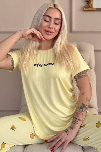 Sarı Enjoy Summer Desenli Kısa Kollu Marlenka Kadın Pijama Takımı - Pijamaevi