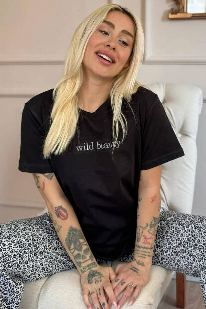 Siyah Gri Wild Beauty Desenli Pamuk Kısa Kollu Kadın Pijama Takımı - Pijamaevi