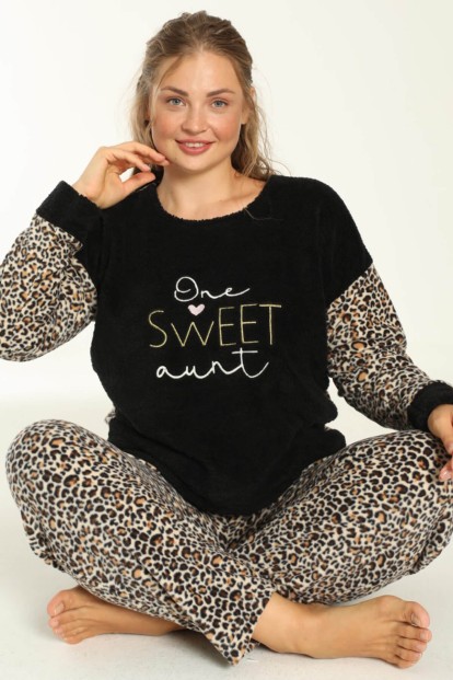 Siyah One Sweet Desenli Büyük Beden Battal Peluş Pijama Takımı - Pijamaevi