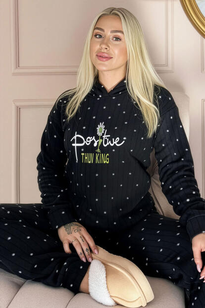 Siyah Positive Desenli Kapşonlu Peluş Polar Pijama Takımı - Pijamaevi