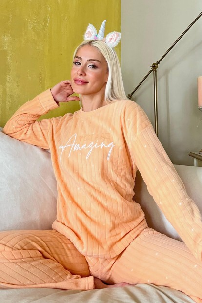 Turuncu Amazing Desenli Peluş Polar Pijama Takımı - Pijamaevi