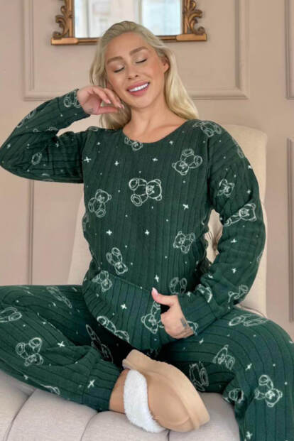 Yeşil Bear Desenli Kanguru Cepli Peluş Polar Pijama Takımı - Pijamaevi