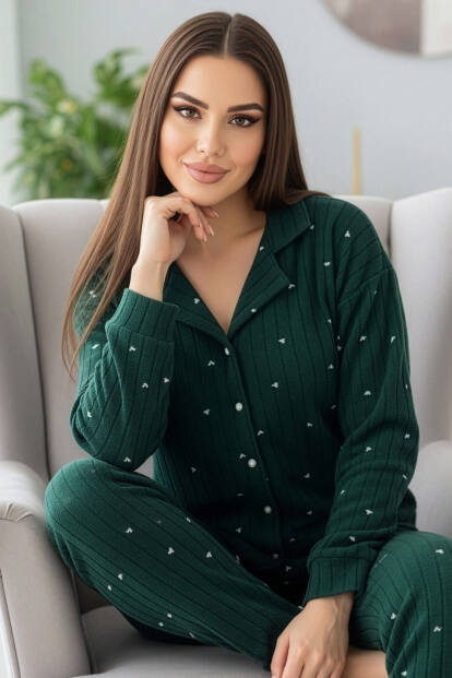 Yeşil Fitil Kalp Desenli Önden Düğmeli Peluş Polar Pijama Takımı - Pijamaevi