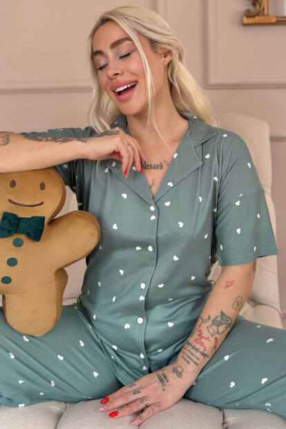 Yeşil Heart Desenli Bambu Önden Düğmeli Kısa Kol Pijama Takımı - Pijamaevi