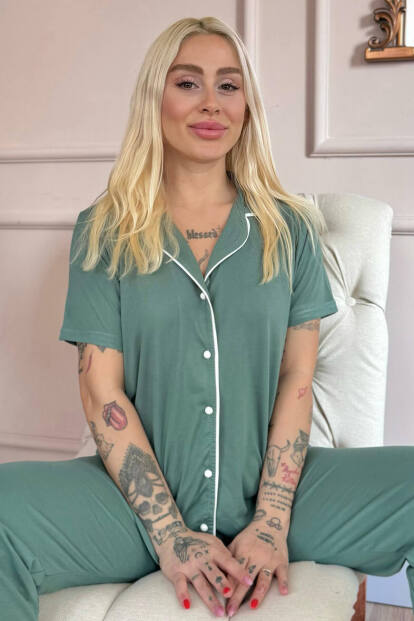 Yeşil Sofistic Önden Düğmeli Kısa Kol Kadın Pijama Takımı - Pijamaevi